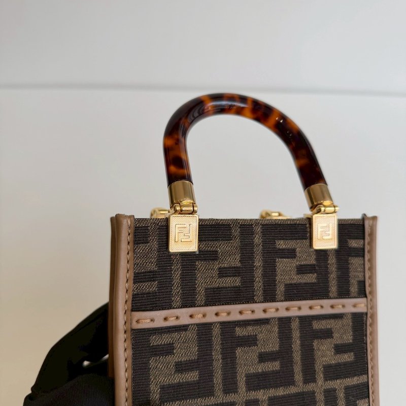 閒置新🙌🏻 Fendi 芬迪 老花琴譜包mini-12