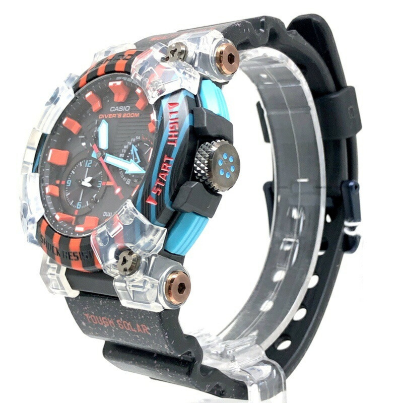 卡西歐 G-SHOCK GWF-A1000APF-1A 蛙人30週年紀念版腕錶,蛙人週年紀念版,配備毒鏢蛙、電波太陽能、藍牙、碳纖維核心防護結構和多色指針,2023年1月發售,Mikunigaoka 專賣店有售。-2
