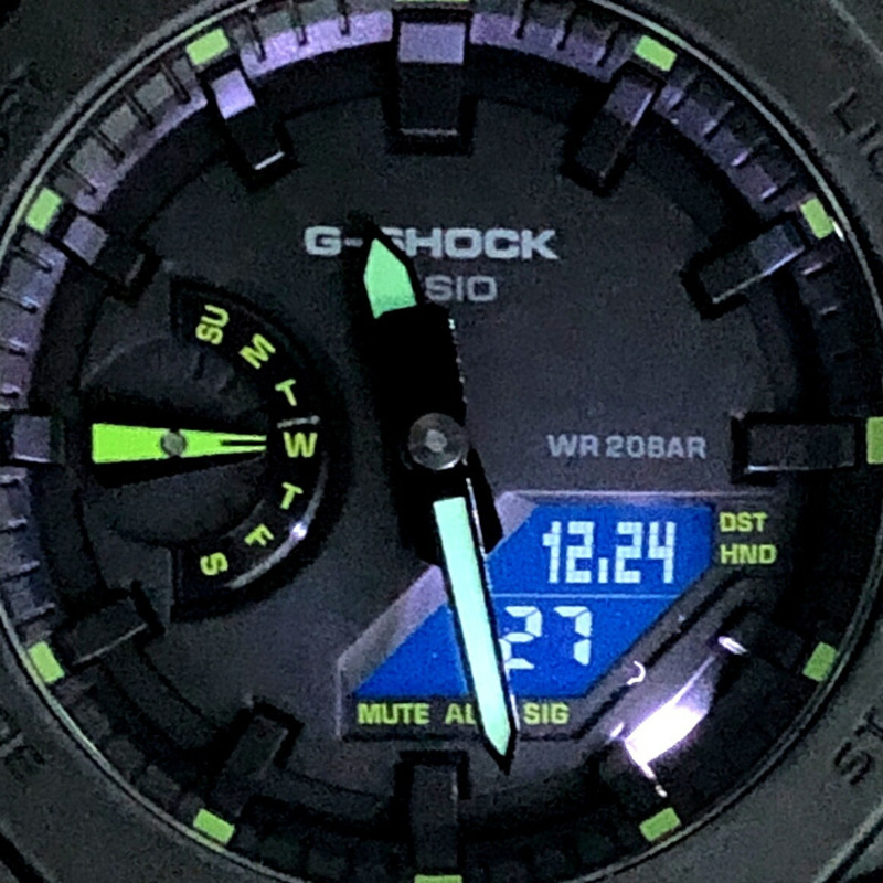 卡西歐 G-SHOCK GA-2100-1A3 霓虹點綴系列八角形腕錶,橡木色錶殼,黑色/綠色指針/數位雙顯,雙 LED 背光,2022 年 2 月發售,Mikunigaoka 專賣店販售。-8