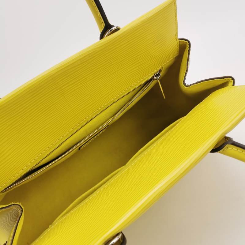 Louis Vuitton(LV)Marly牛皮純色LV標誌斜挎包單肩包-6