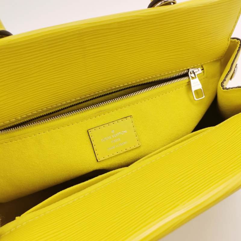 Louis Vuitton(LV)Marly牛皮純色LV標誌斜挎包單肩包-7