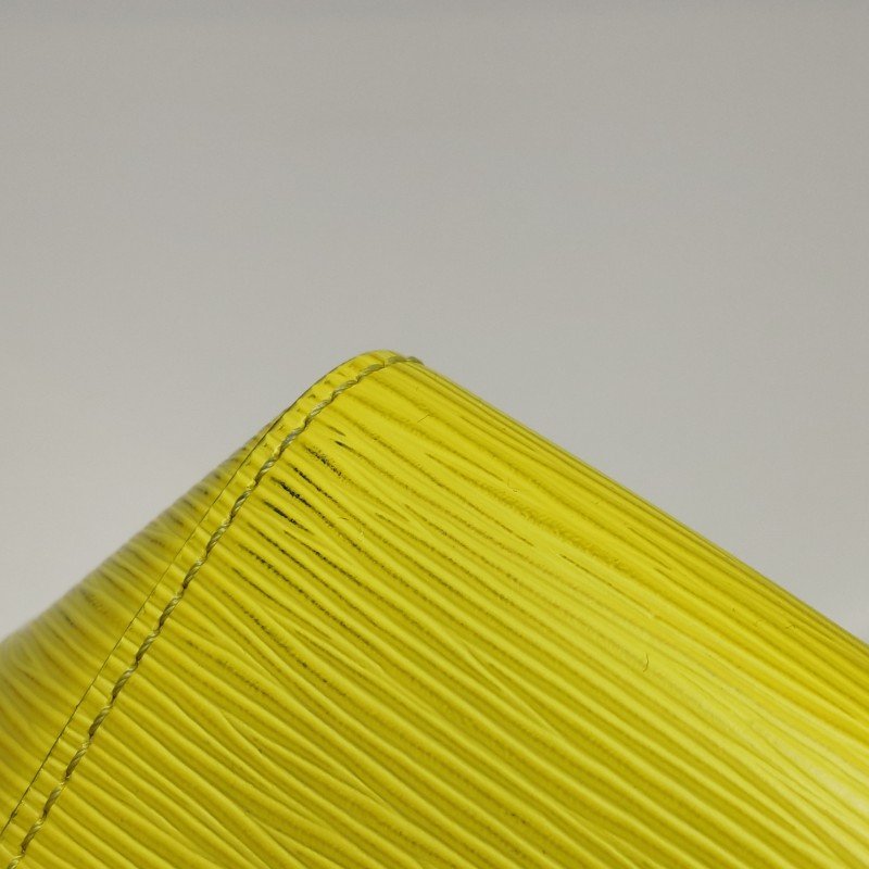 Louis Vuitton(LV)Marly牛皮純色LV標誌斜挎包單肩包-16