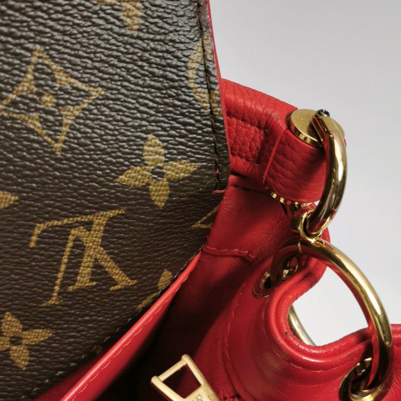 Louis Vuitton(LV)Double V牛皮拼色Monogram印花翻蓋包斜挎包單肩包-9