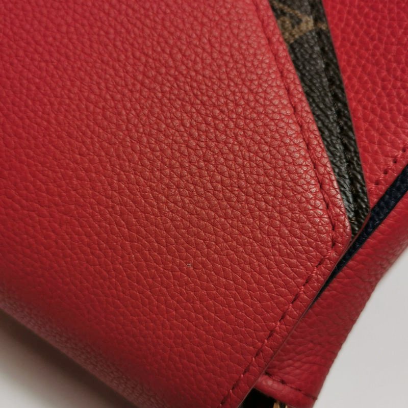 Louis Vuitton(LV)Double V牛皮拼色Monogram印花翻蓋包斜挎包單肩包-17