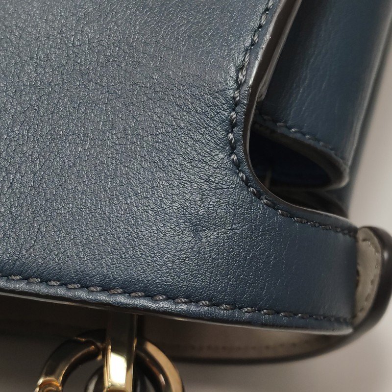 Fendi Peekaboo躲貓貓小號牛皮純色扭鎖斜挎包-20