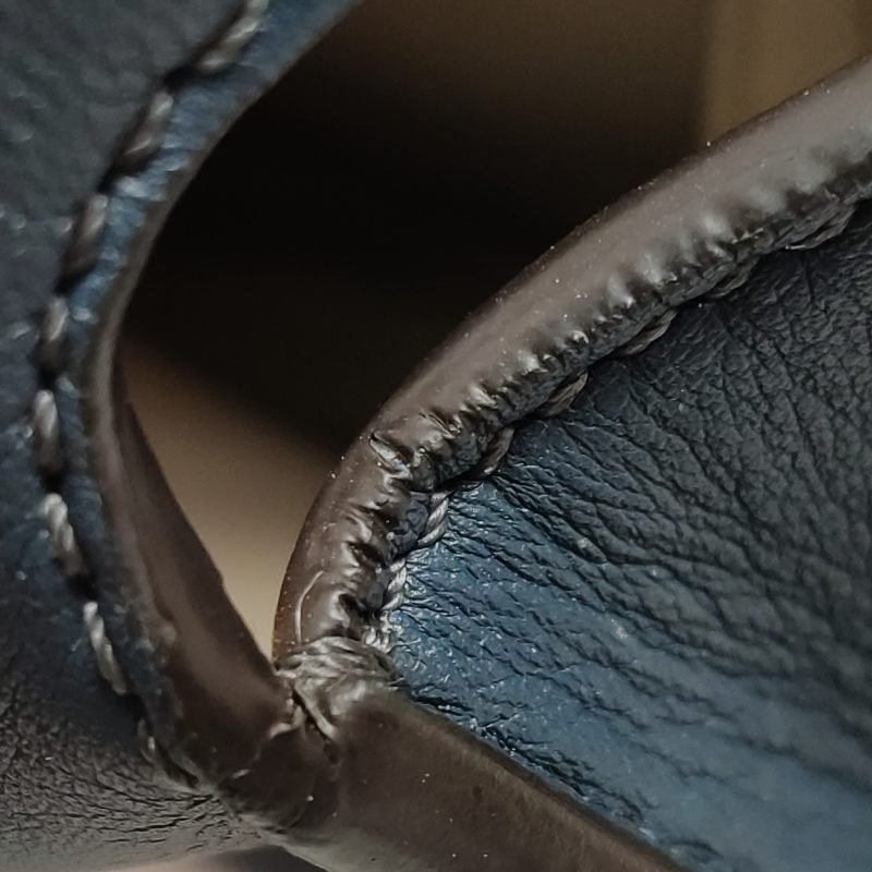 Fendi Peekaboo躲貓貓小號牛皮純色扭鎖斜挎包-23