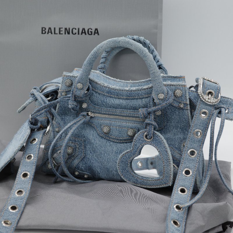 超級新【甜酷必選🌟小編推薦】Balenciaga 巴黎世家 Neo Cagole XS 丹寧藍 水鑽 單肩 手提包-0