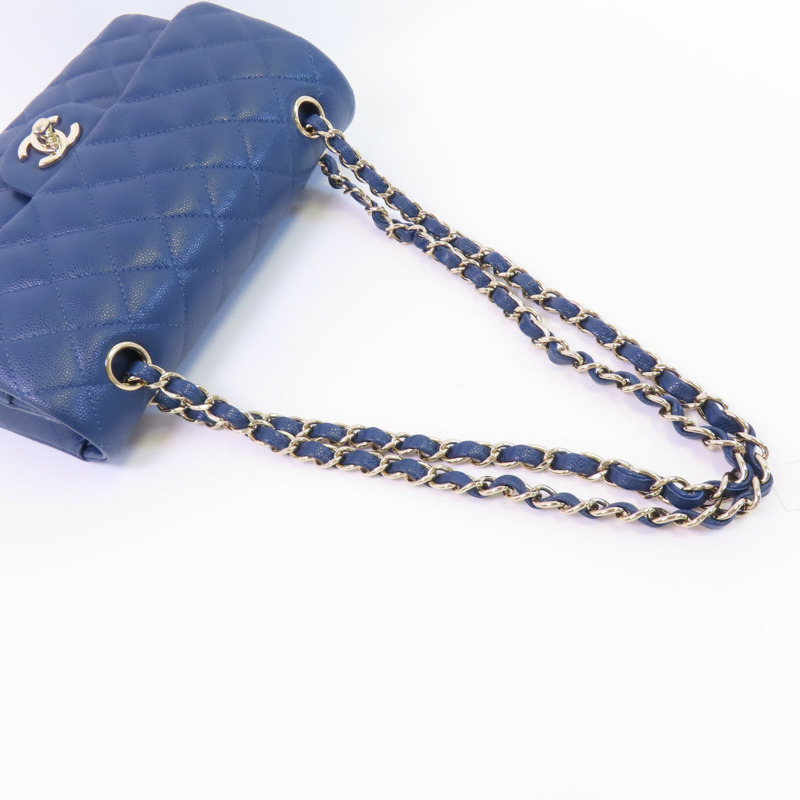 CHANEL 牛皮皮革Classic 23金扣鏈帶肩背袋-4