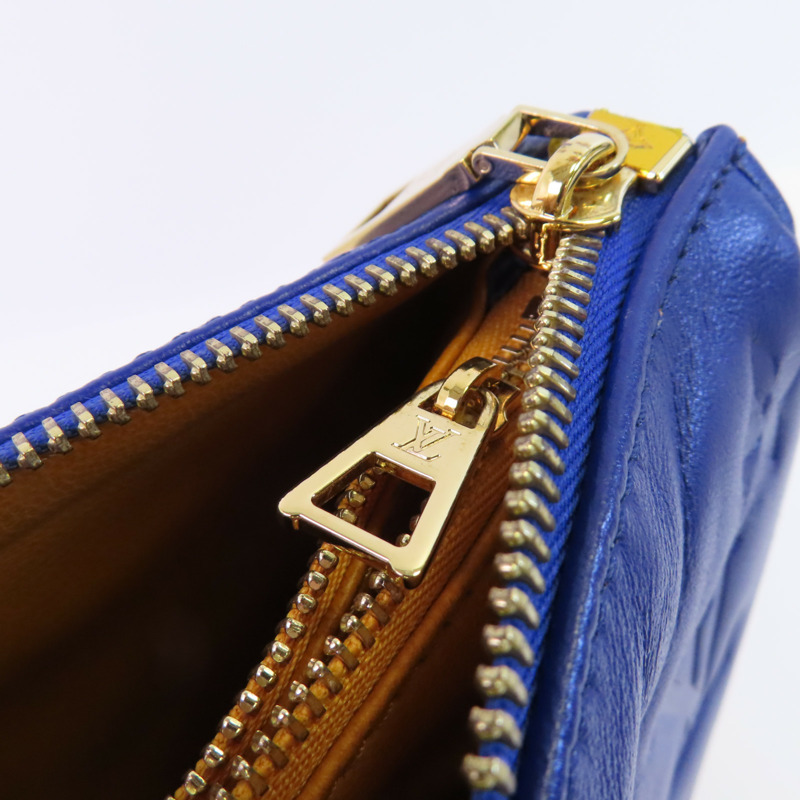 LOUIS VUITTON Monogram Embossed Coussin PM金扣手挽肩背兩用袋-11