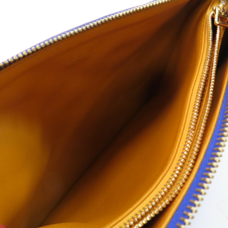 LOUIS VUITTON Monogram Embossed Coussin PM金扣手挽肩背兩用袋-14