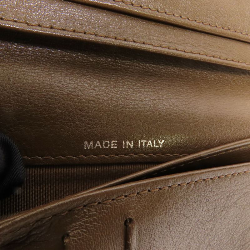 CHANEL 牛皮皮革Fold Wallet銀扣錢包-8