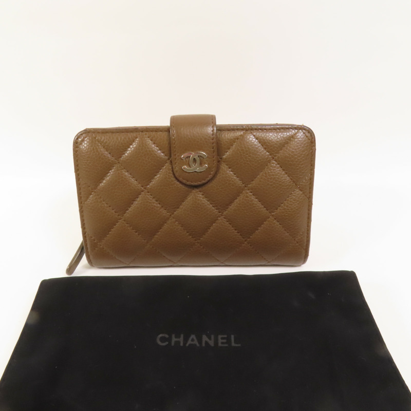CHANEL 牛皮皮革Fold Wallet銀扣錢包-9