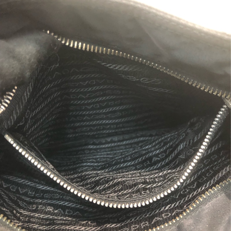 Prada 黑色斜孭袋 XC142-17
