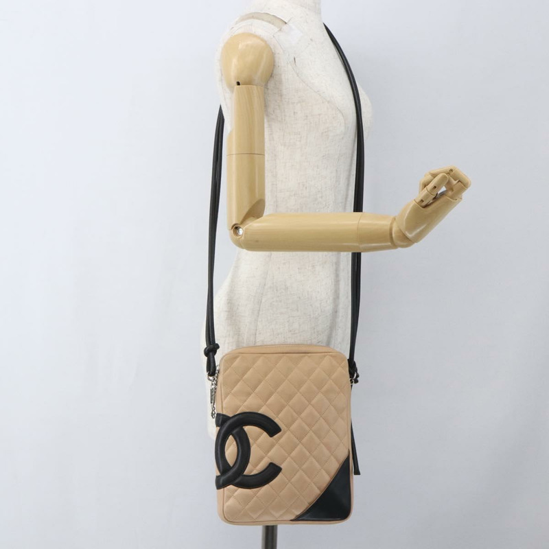 【日本直送】香奈兒 (CHANEL) 絎縫 Cambon 系列單背包，米色皮革，銀色雙C標誌，貨號 BA9277V-21