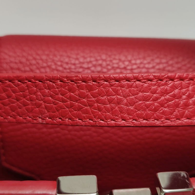 Louis Vuitton(LV)CapucinesBB牛皮純色金屬LV搭扣單肩包-13