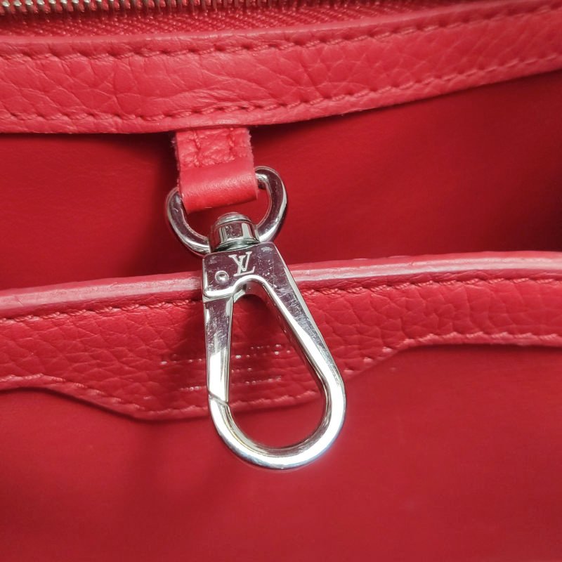 Louis Vuitton(LV)CapucinesBB牛皮純色金屬LV搭扣單肩包-14