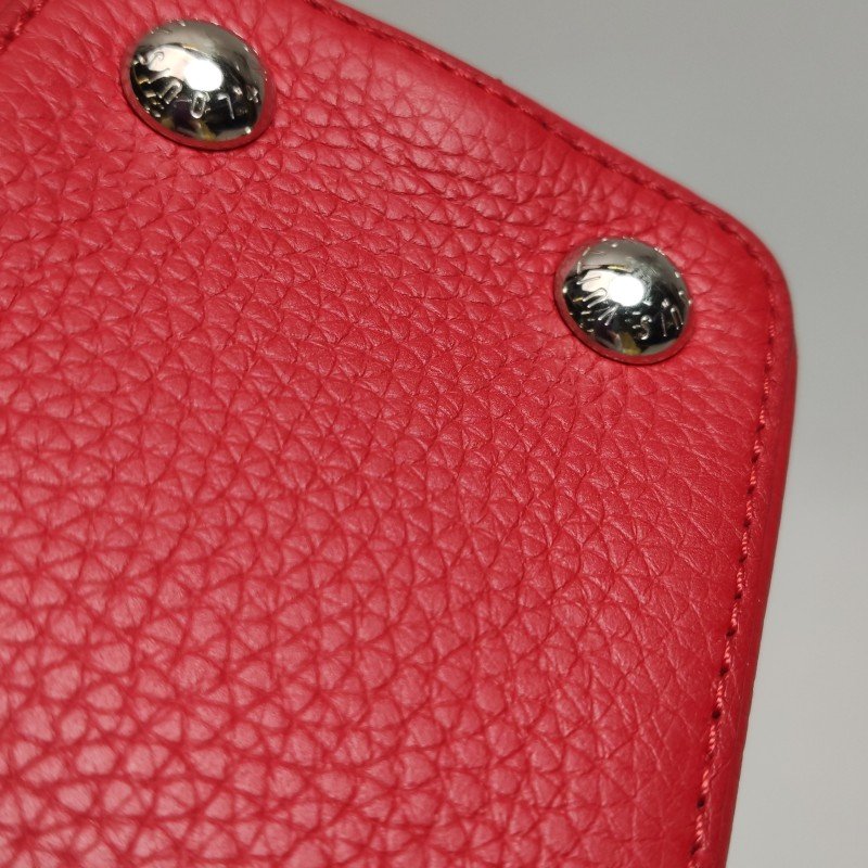 Louis Vuitton(LV)CapucinesBB牛皮純色金屬LV搭扣單肩包-16