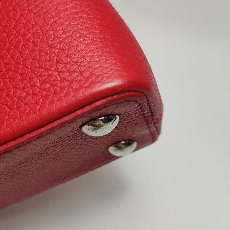 Louis Vuitton(LV)CapucinesBB牛皮純色金屬LV搭扣單肩包-20