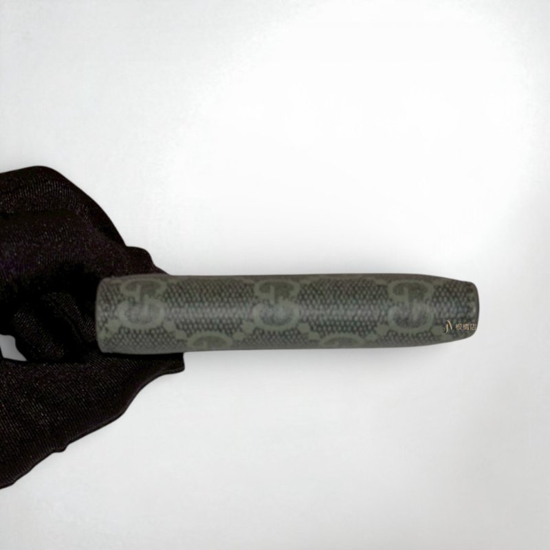 GUCCI皮夾  新款森林綠GG Monogram 綠釦8卡對開短夾 768243-2