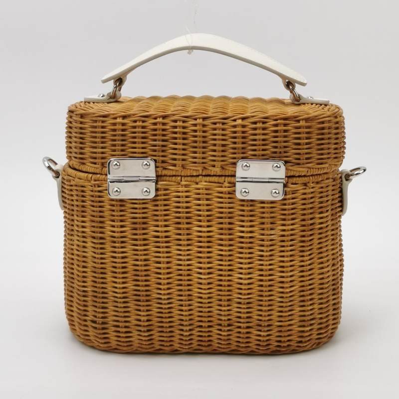 Miu Miu牛皮編織包身字母logo金屬扣斜挎包-4