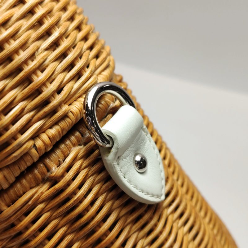 Miu Miu牛皮編織包身字母logo金屬扣斜挎包-12