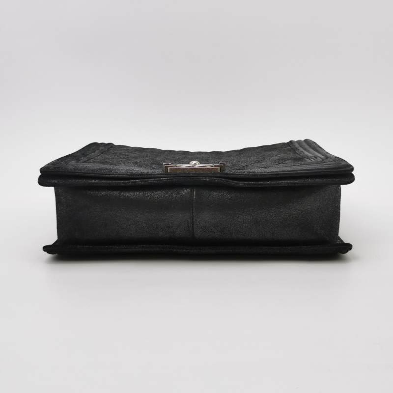 Chanel Leboy經典款超大號磨砂皮菱格絎縫方形雙C鎖扣單肩包-5