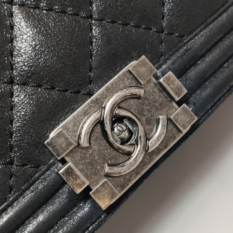 Chanel Leboy經典款超大號磨砂皮菱格絎縫方形雙C鎖扣單肩包-11