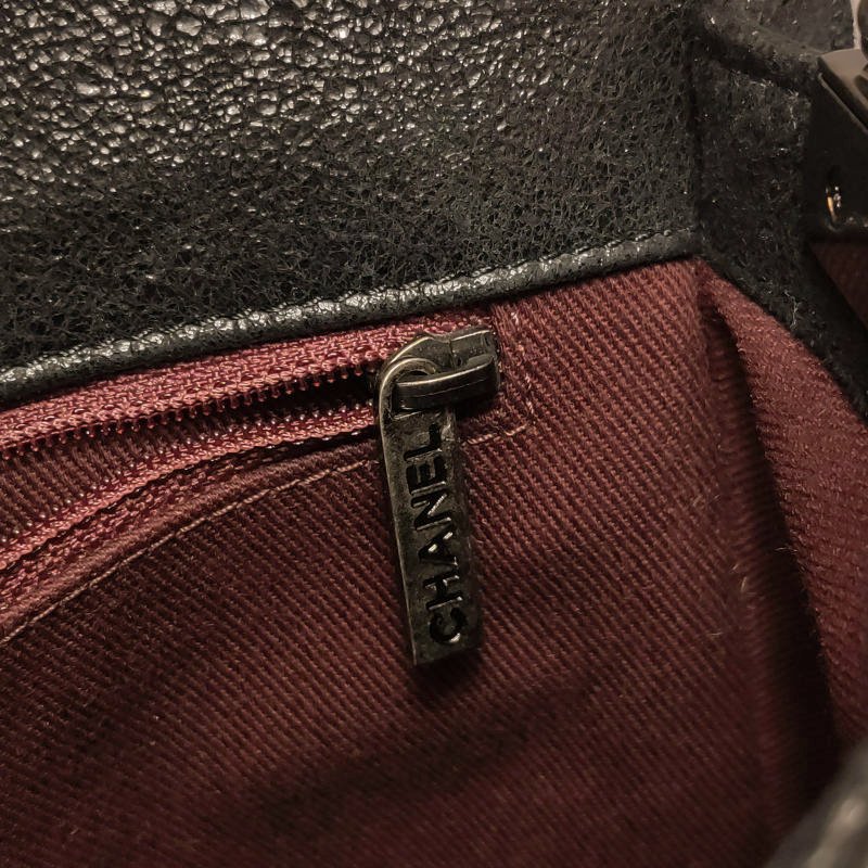 Chanel Leboy經典款超大號磨砂皮菱格絎縫方形雙C鎖扣單肩包-13