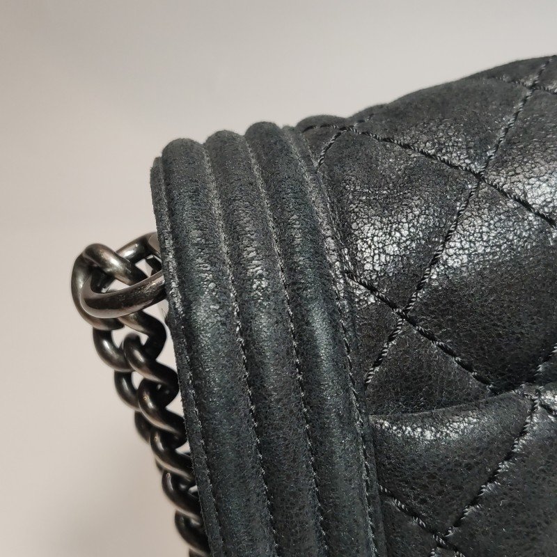 Chanel Leboy經典款超大號磨砂皮菱格絎縫方形雙C鎖扣單肩包-14