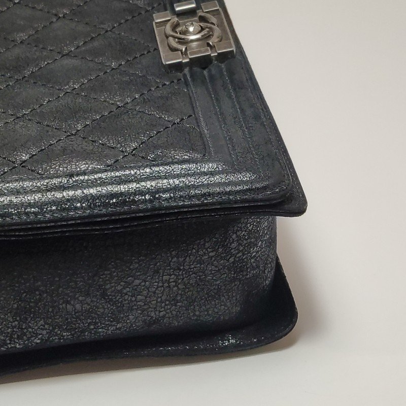 Chanel Leboy經典款超大號磨砂皮菱格絎縫方形雙C鎖扣單肩包-17