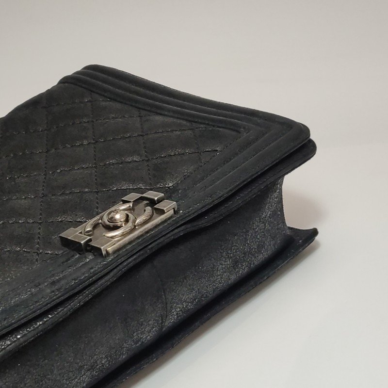 Chanel Leboy經典款超大號磨砂皮菱格絎縫方形雙C鎖扣單肩包-18