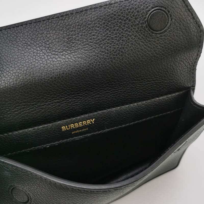 Burberry Title牛皮純色字母logo鉚釘斜挎包單肩包-7