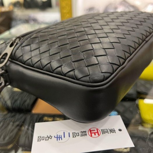 東區正精品㊣BV BOTTEGA VENETA 全新未使用黑色全皮小格編織拉鍊手拿包 RZ6156-6