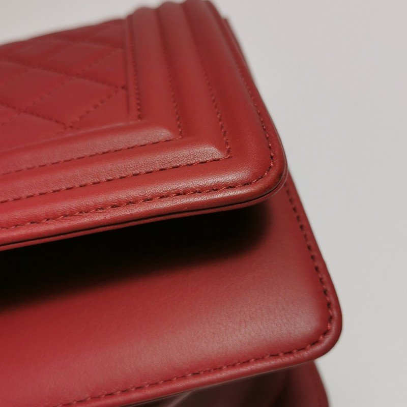 Chanel Leboy季節限定款中號牛皮菱格絎縫方形雙C鎖扣斜挎包單肩包-16