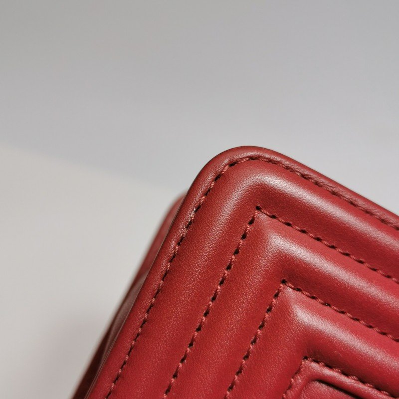 Chanel Leboy季節限定款中號牛皮菱格絎縫方形雙C鎖扣斜挎包單肩包-19