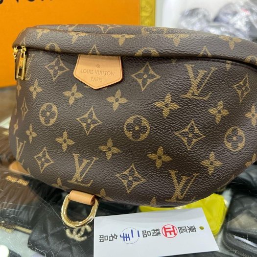 東區正精品㊣LV M43644 Bumbag 老花字紋金扣拉鍊腰包斜背包胸口包 RZ6157-2
