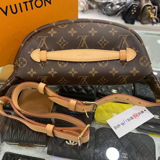 東區正精品㊣LV M43644 Bumbag 老花字紋金扣拉鍊腰包斜背包胸口包 RZ6157-6
