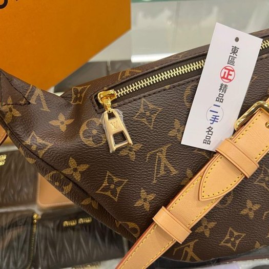 東區正精品㊣LV M43644 Bumbag 老花字紋金扣拉鍊腰包斜背包胸口包 RZ6157-8