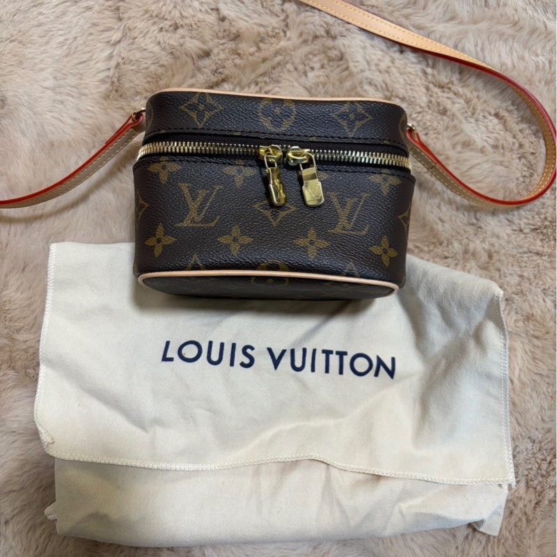 LV迷你手提化妝包-0