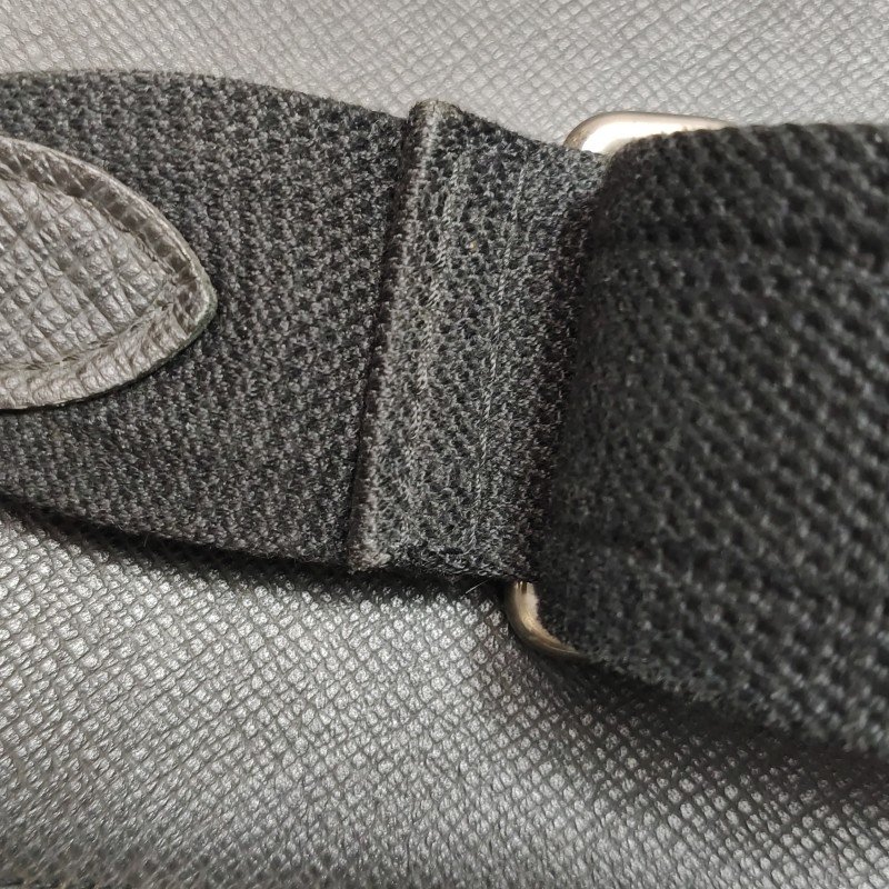 Louis Vuitton(LV)Taiga Andrei牛皮純色字母logo斜挎包單肩包-11