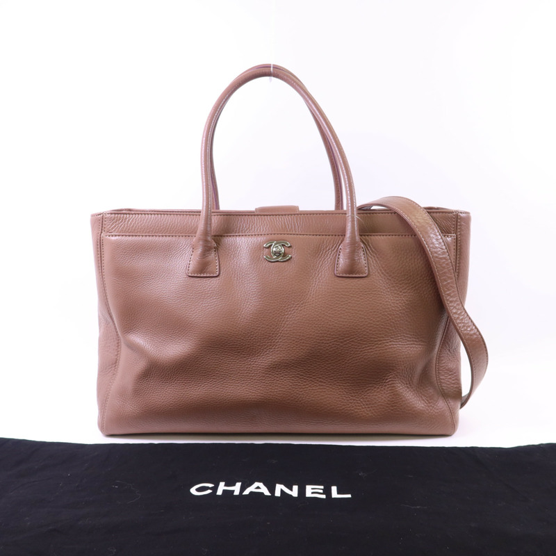 CHANEL 牛皮皮革Executive Cerf Tote Bag銀扣手挽肩背兩用袋-24