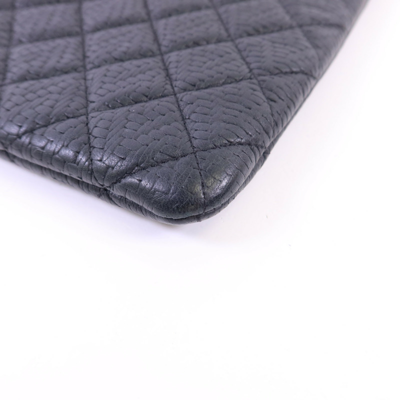 CHANEL 羊皮皮革Pouch銀扣手拿包-11