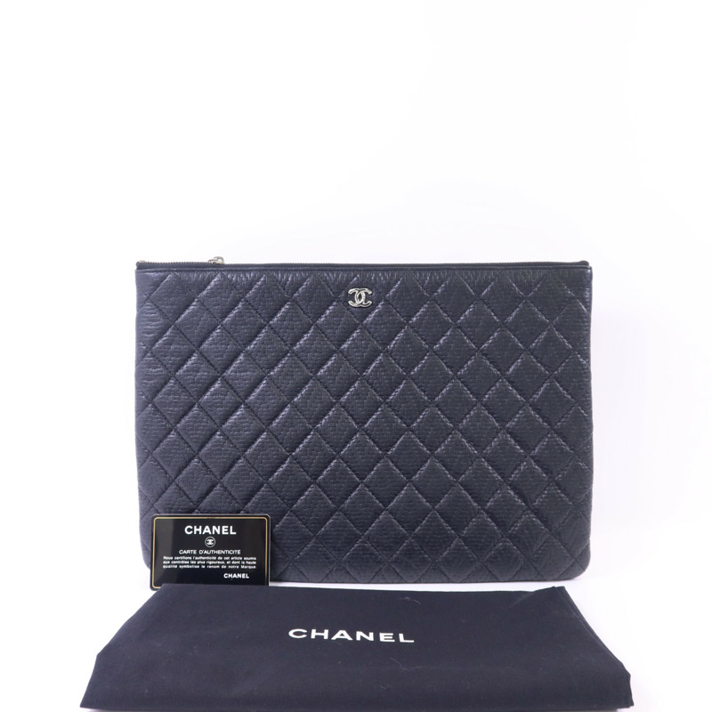 CHANEL 羊皮皮革Pouch銀扣手拿包-13