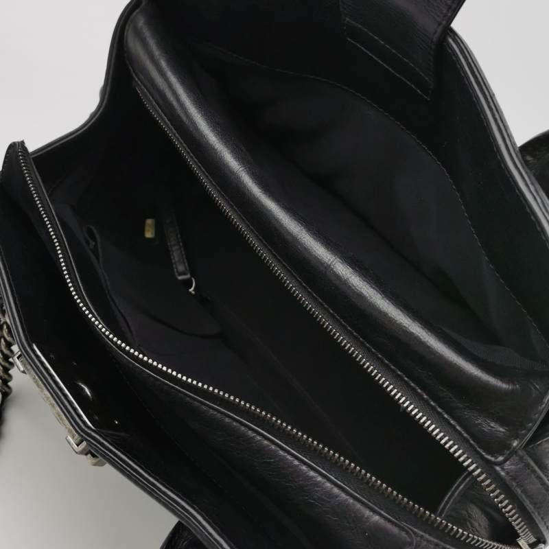 Chanel Boy Bag油蠟皮純色菱格絎縫方形雙C鎖扣單肩包-6