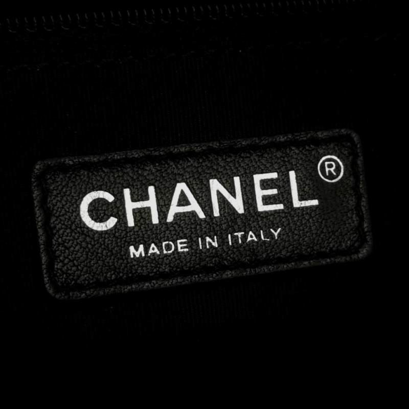 Chanel Boy Bag油蠟皮純色菱格絎縫方形雙C鎖扣單肩包-7