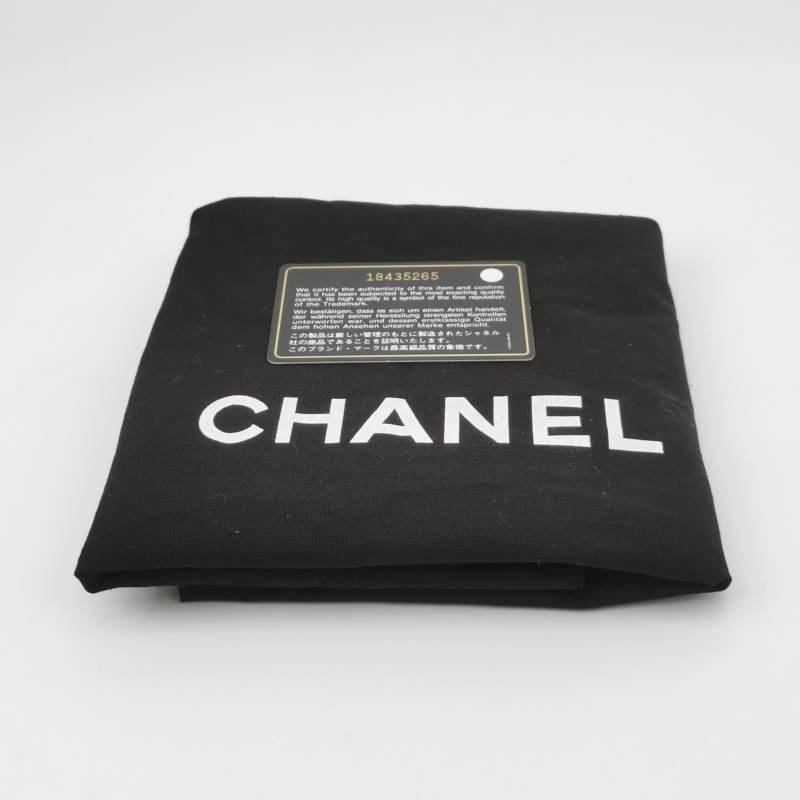 Chanel Boy Bag油蠟皮純色菱格絎縫方形雙C鎖扣單肩包-8