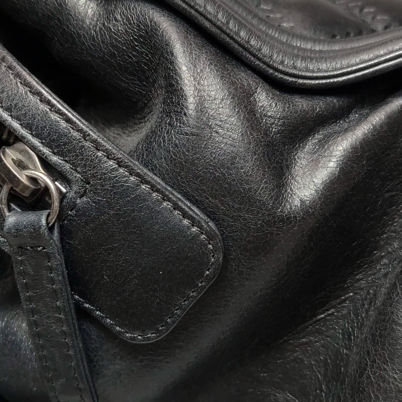 Chanel Boy Bag油蠟皮純色菱格絎縫方形雙C鎖扣單肩包-17