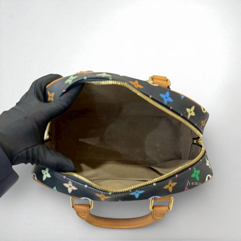 LV包包 黑彩金鉚釘前口袋手提小珍包M92662-5