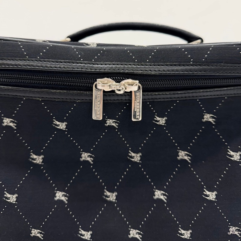 BURBERRY 藍標 滿版戰馬旅行箱用輔助手提箱 化妝箱 黑-5