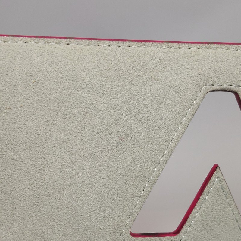 Louis Vuitton(LV)Twist中號牛皮拼色LV旋轉鎖扣單肩包-9